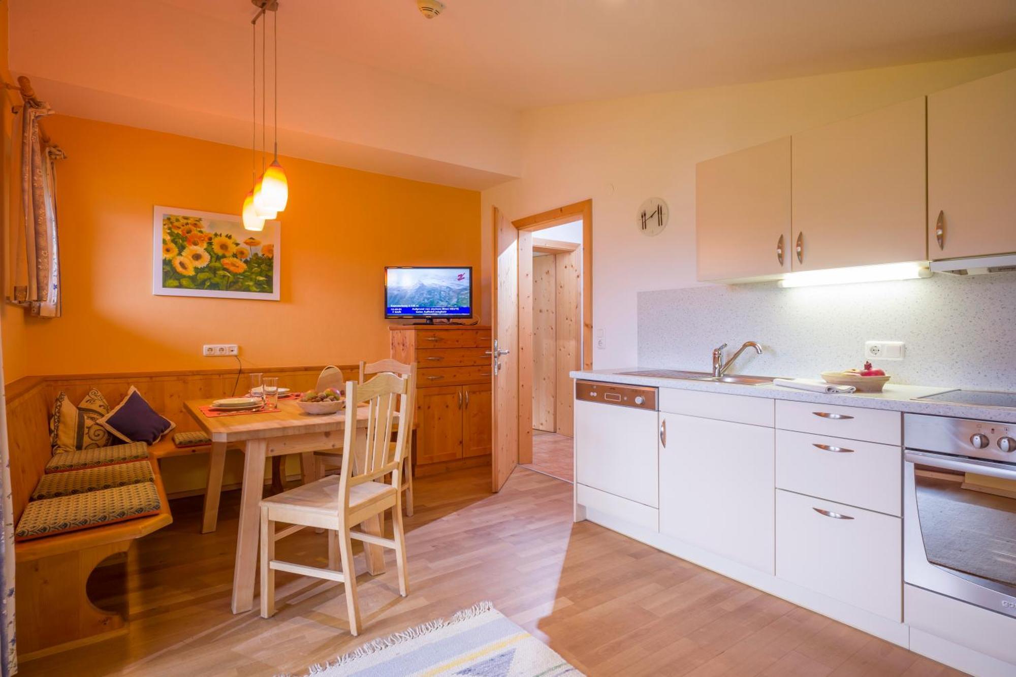 Landhaus Gasser Майрхофен Номер фото