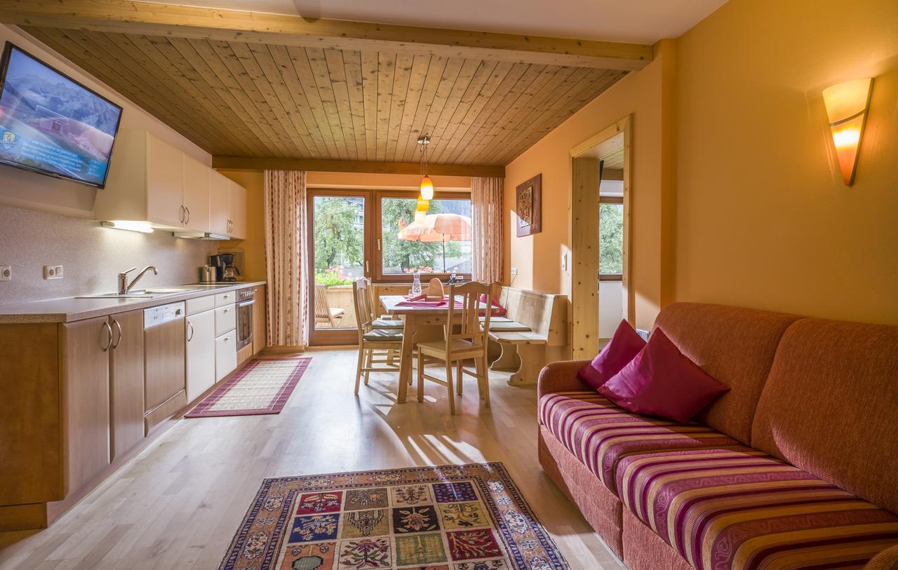 Landhaus Gasser Майрхофен Экстерьер фото